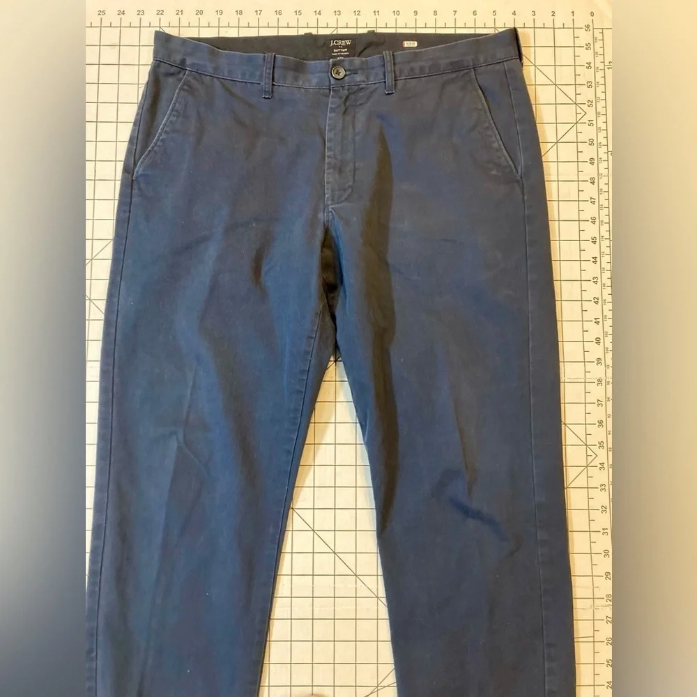 J. Crew Men’s Size 35/32 Navy Sutton Chino‎ Pants